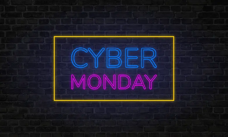 Cyber Monday wypada 27 listopada. Cybernetyczny Poniedziałek to dzień atrakcyjnych obniżek i okazja, by zakupić wybrane produkty w niższych cenach.