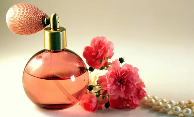 poszczególne zapachy, sieci produkujące perfumy, kompozycji zapachowych