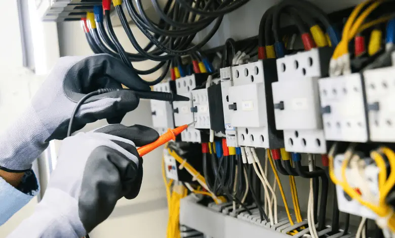 Przewody zasilające, oświetlenie główne, układanie instalacji elektrycznej